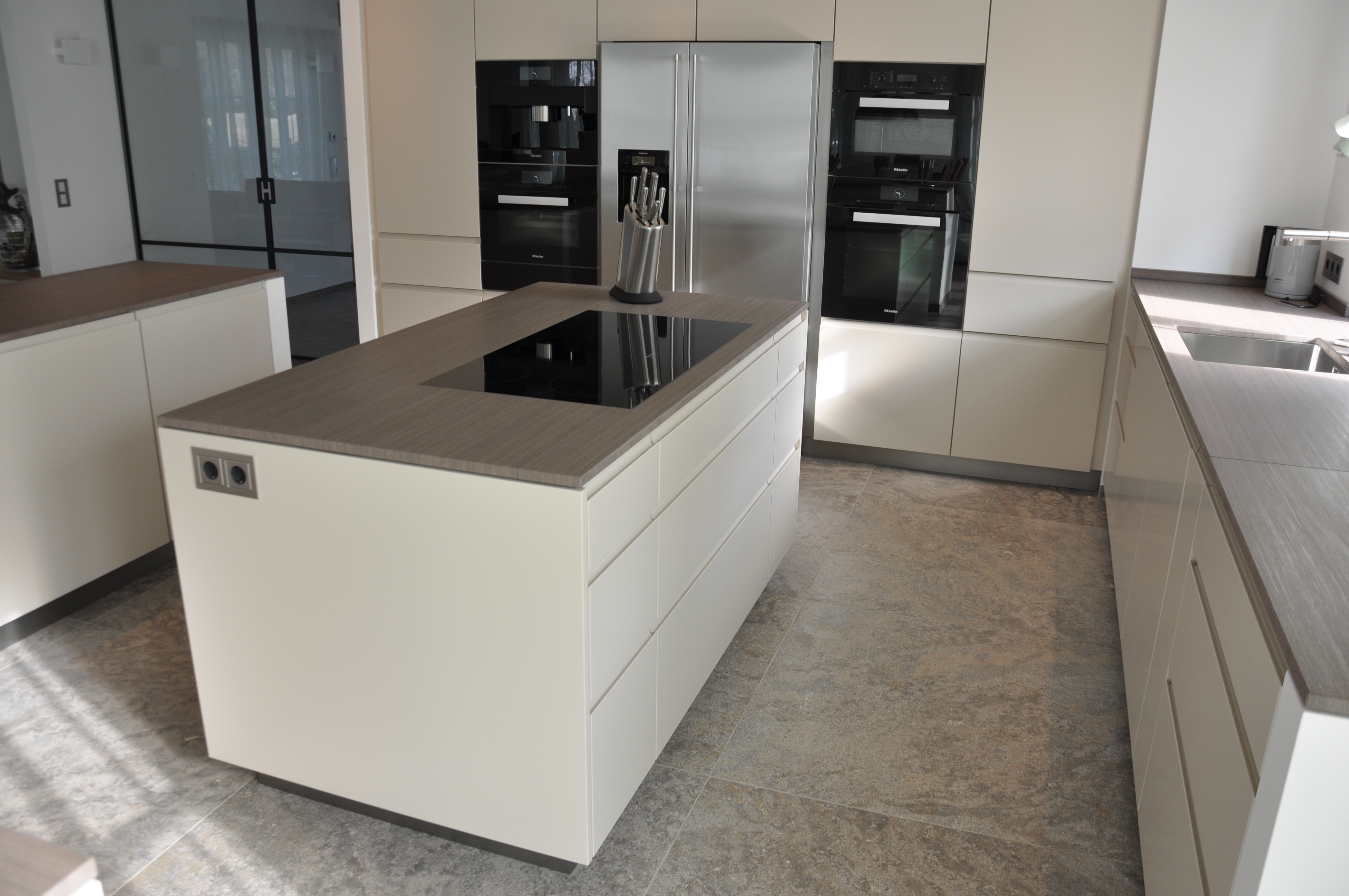 Innenausbau und Möbel aus Massivholz